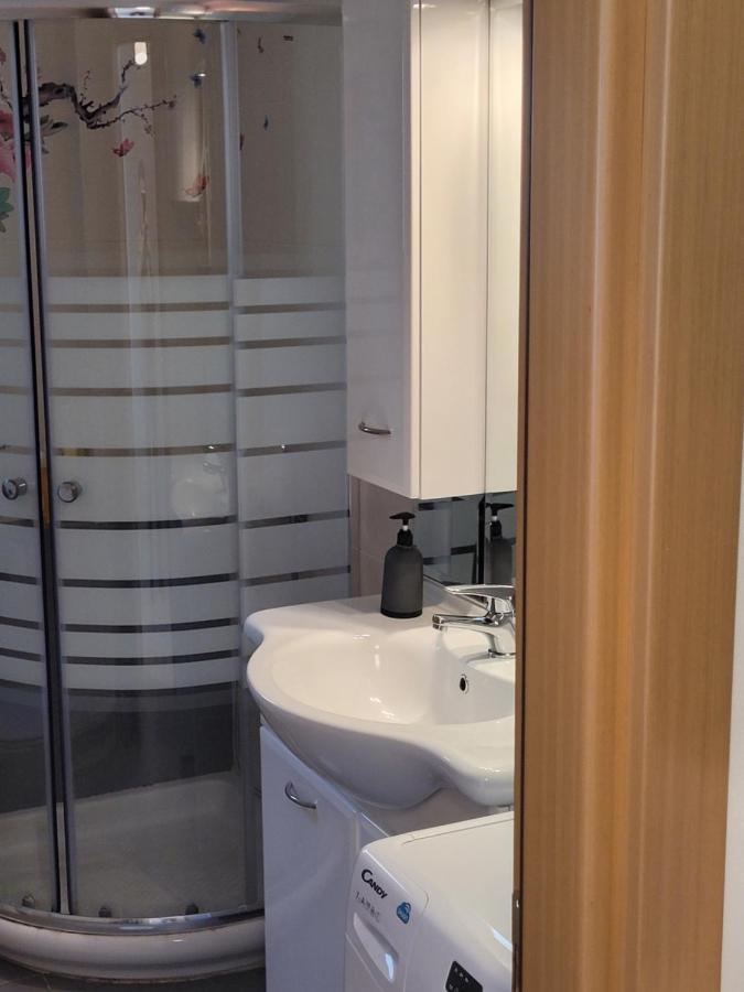 Relaxing City Center West Luxury Studio Каристос Екстериор снимка