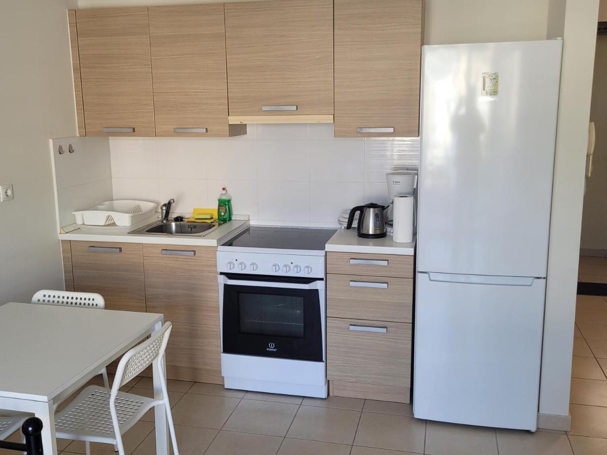 Relaxing City Center West Luxury Studio Каристос Екстериор снимка